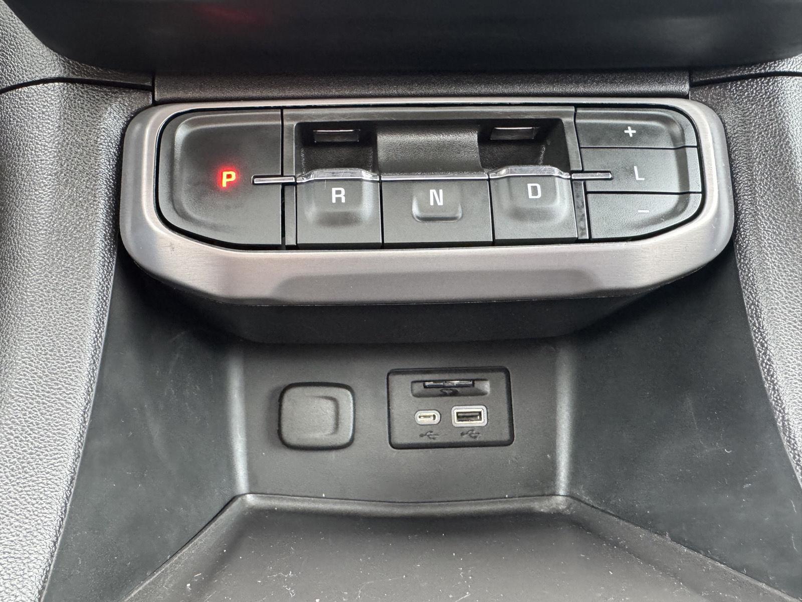 2022 Gmc Acadia AT4 photo 20