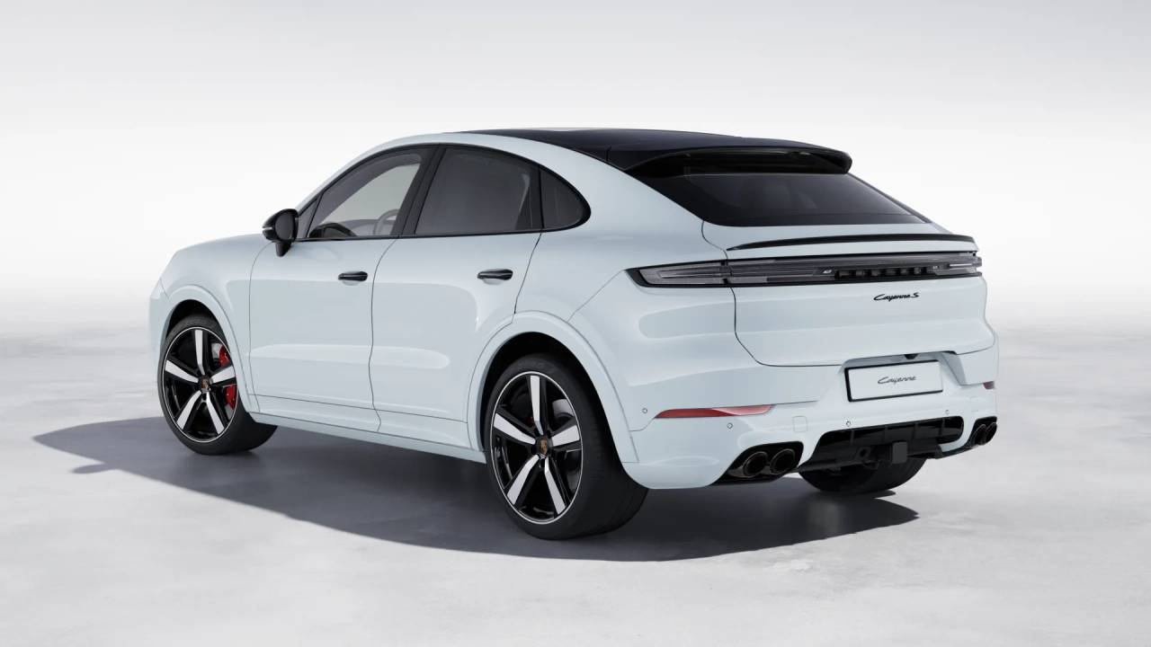 2025 Porsche Cayenne Coupe S photo 3