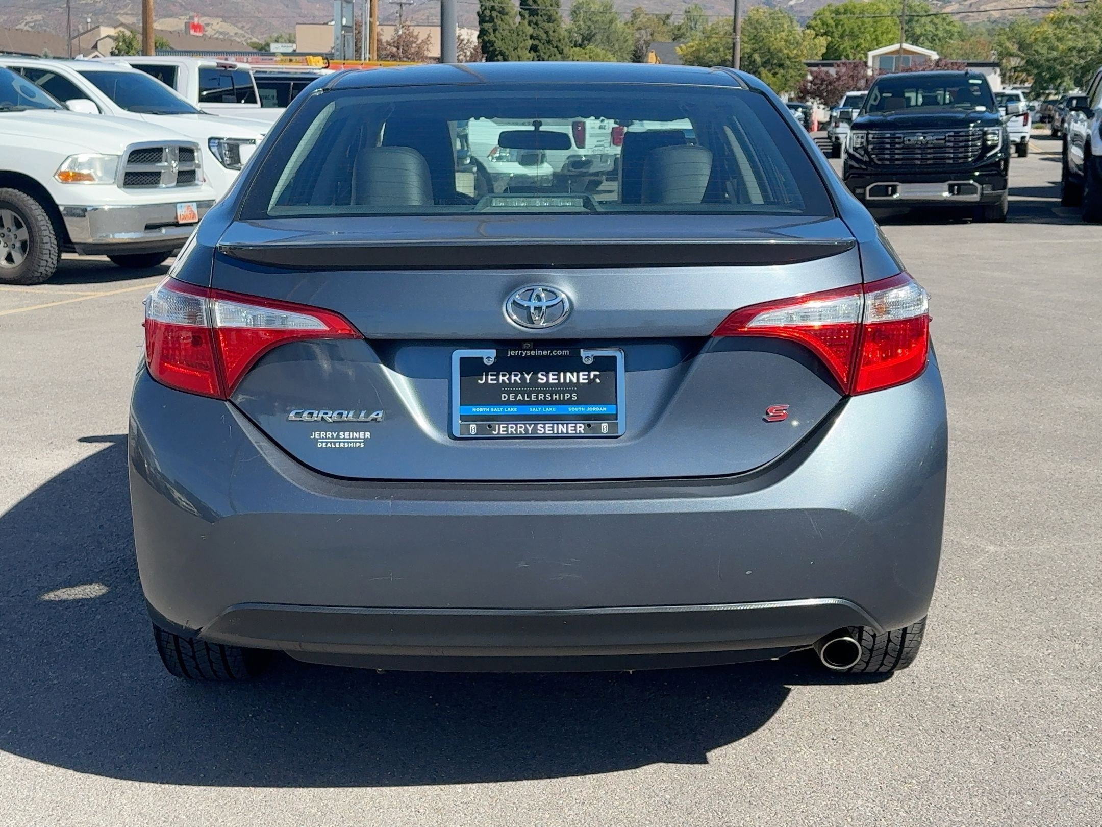 2016 Toyota Corolla S photo 4