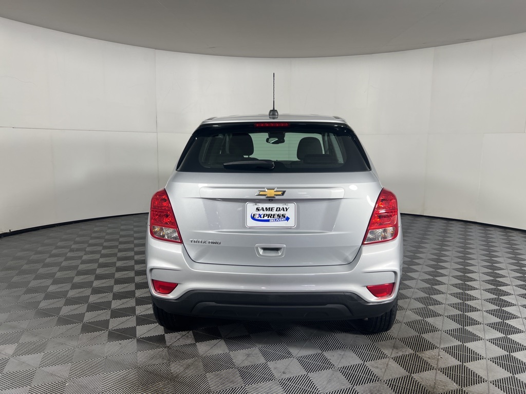 2020 Chevrolet Trax LS photo 8