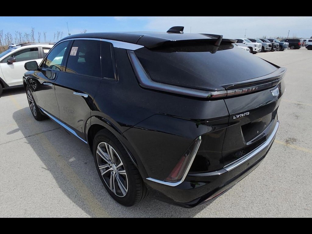 Used 2024 Cadillac LYRIQ Luxury 1 with VIN 1GYKPPRK5RZ105055 for sale in Kansas City