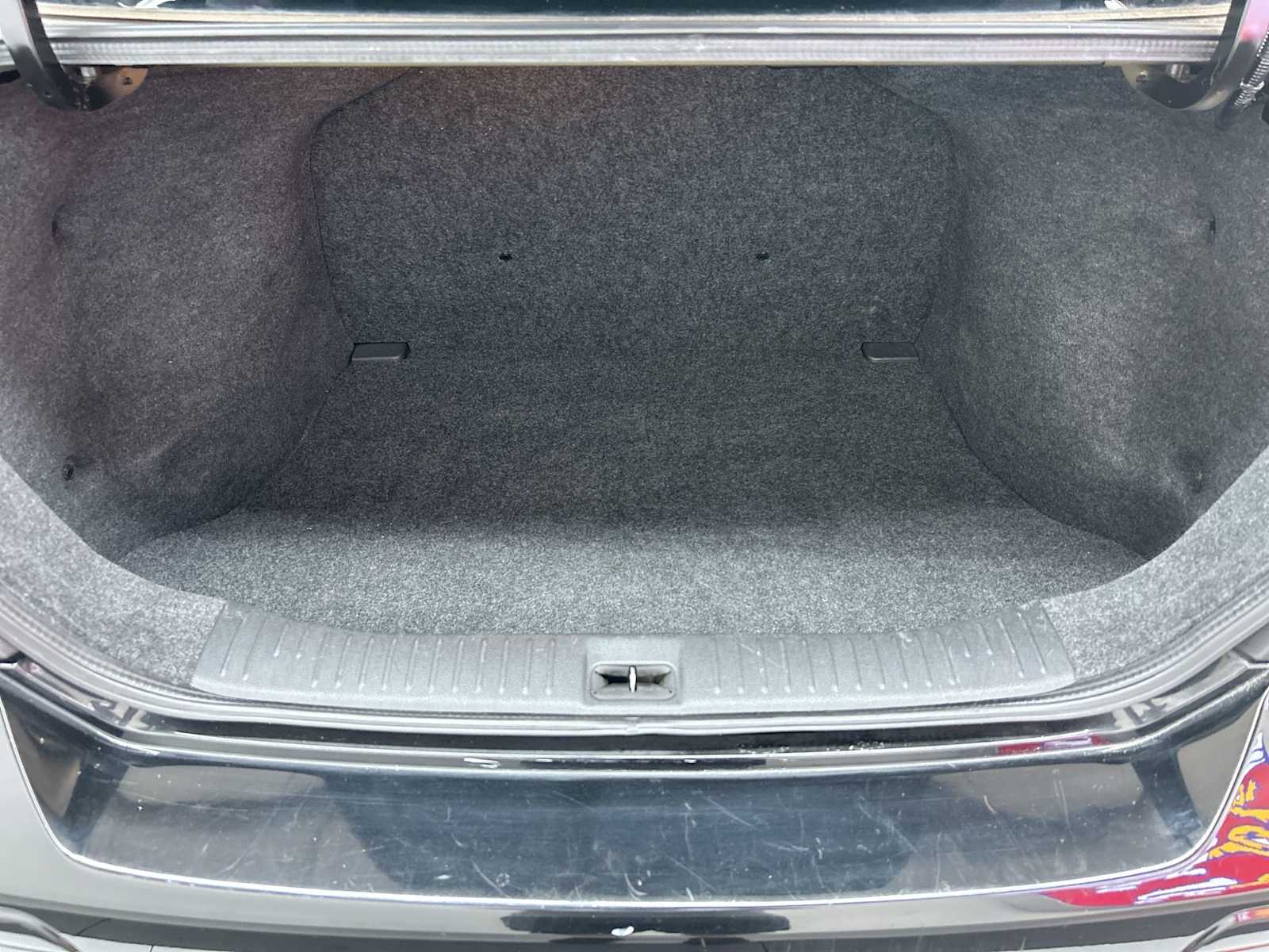 2011 Nissan Versa 1.8 S photo 12