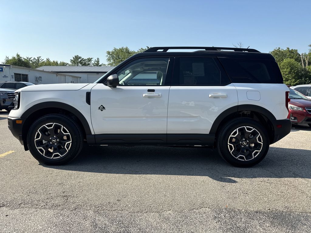 2025 Ford Bronco Sport Outer Banks photo 8