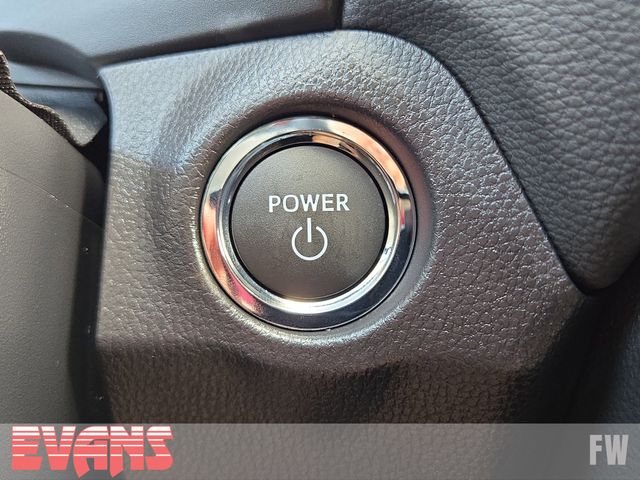 2025 Toyota RAV4 Hybrid XLE photo 4