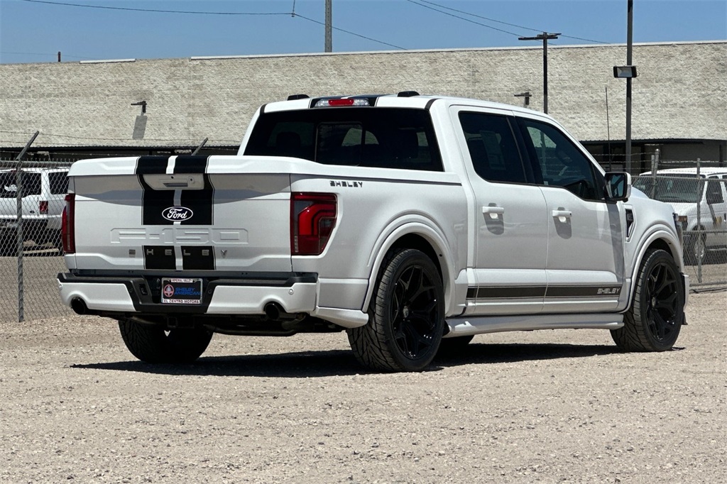 2025 Ford F-150 Lariat photo 4