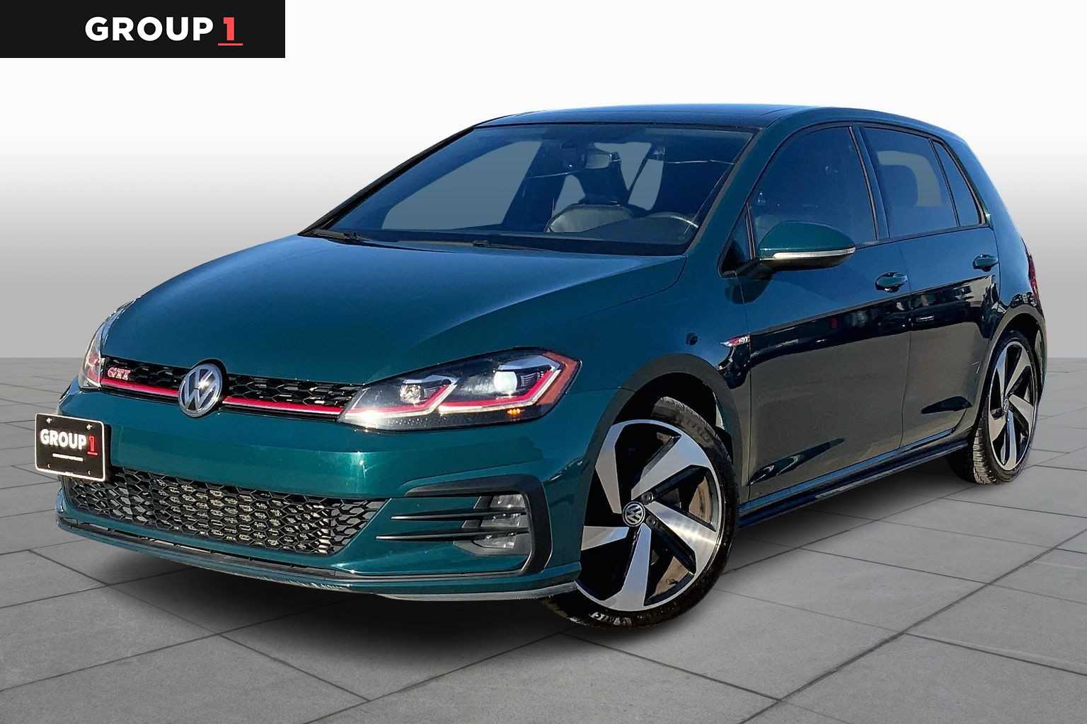 2019 Volkswagen Golf GTI SE's photo
