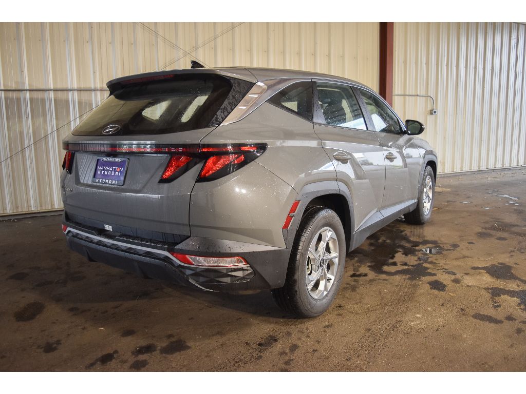 2024 Hyundai Tucson SE photo 4