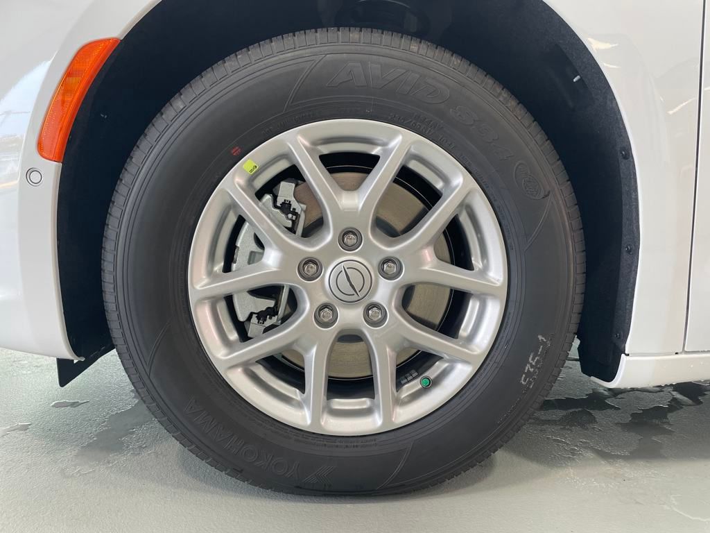 2025 Chrysler Pacifica LE photo 7