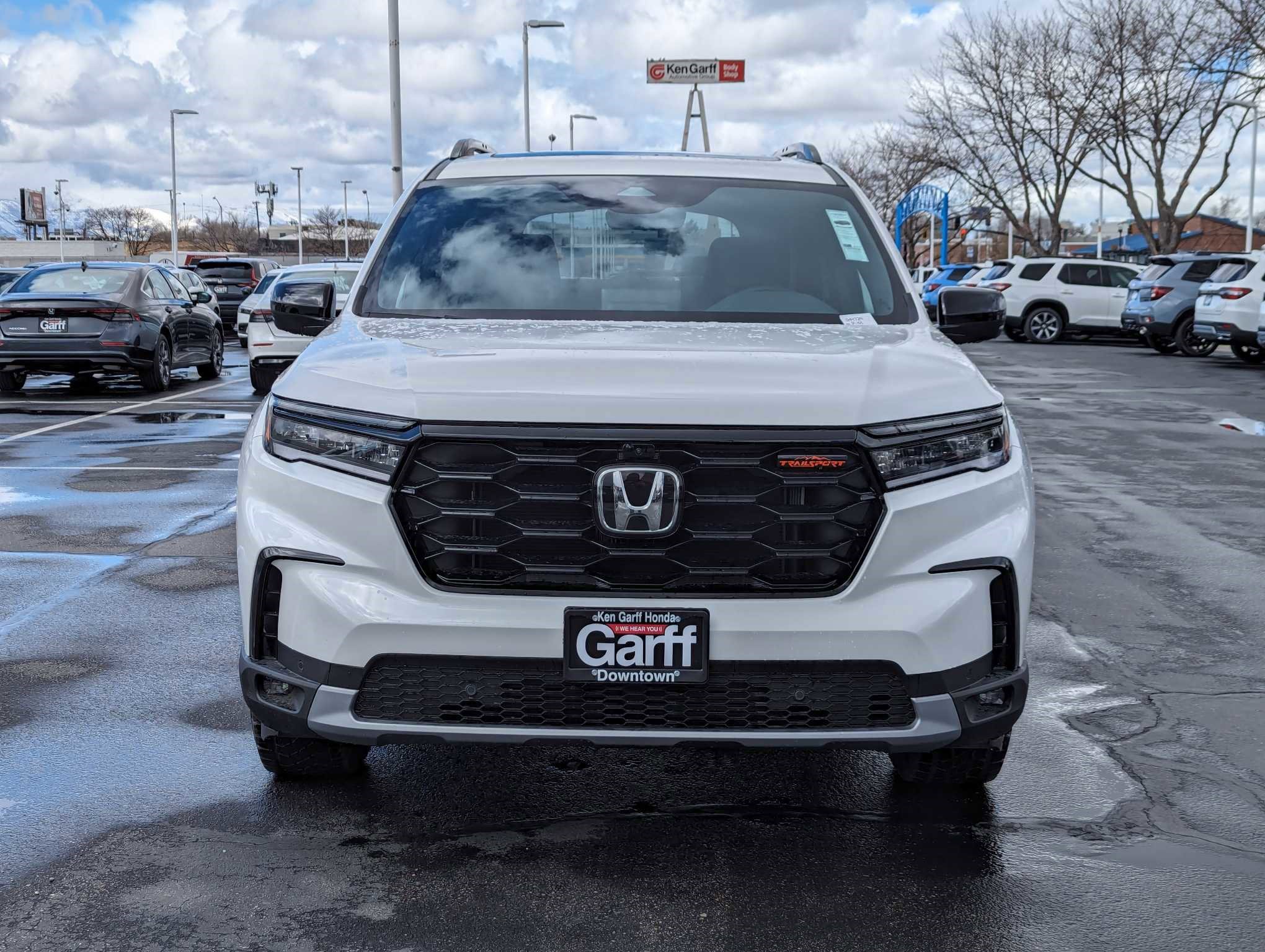 2025 Honda Pilot TrailSport photo 7