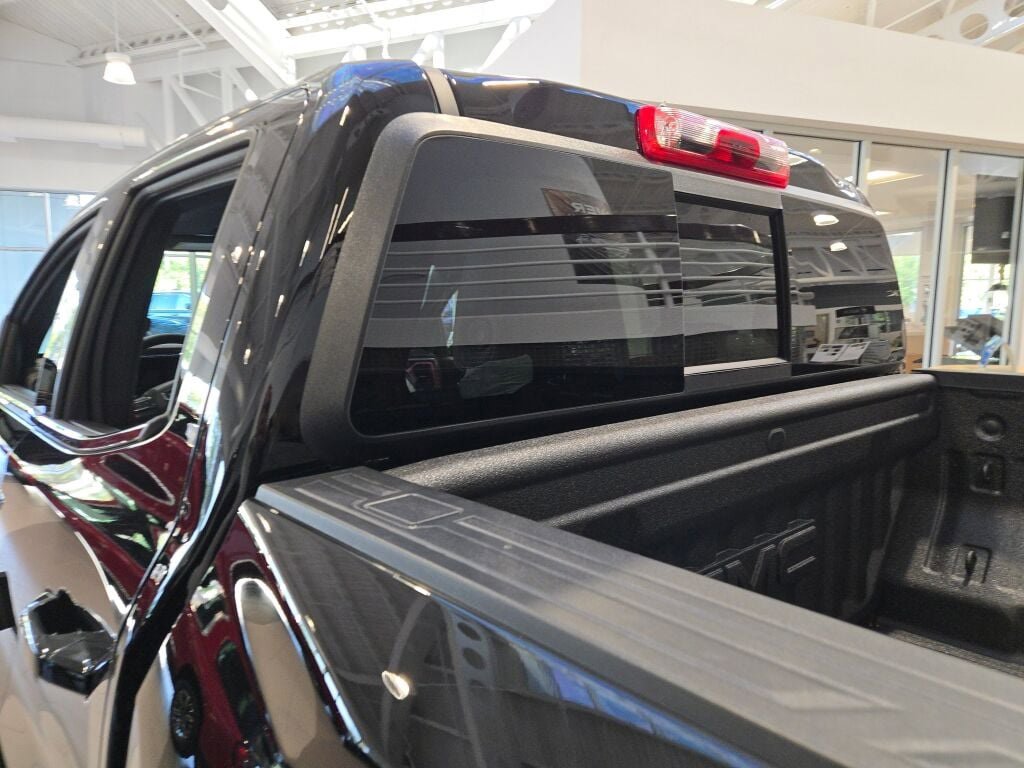 2026 Gmc Canyon AT4X photo 15