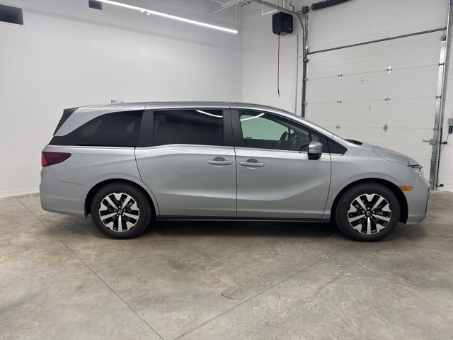 2026 Honda Odyssey EX-L photo 4