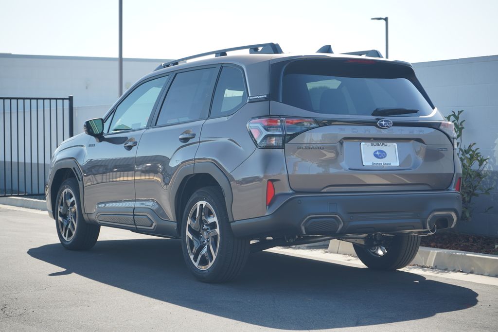 2025 Subaru Forester Limited photo 3