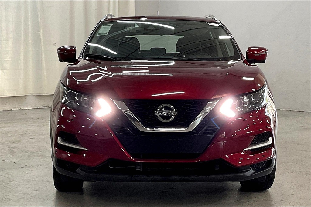 2022 Nissan Rogue Sport SL photo 2