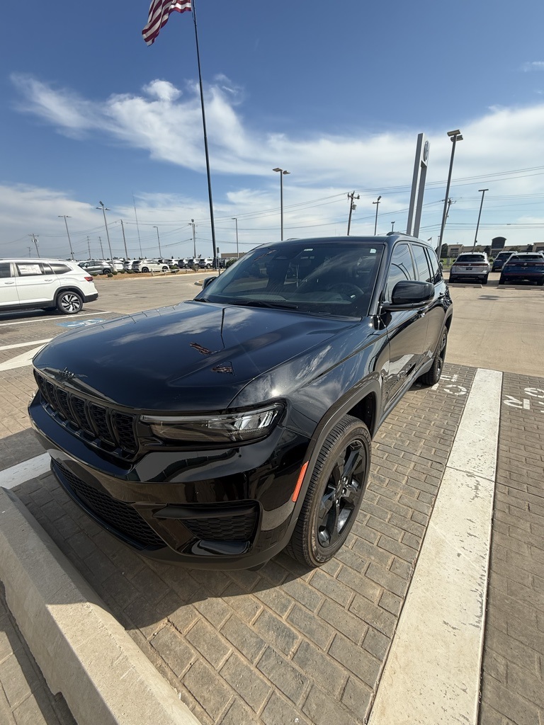 2023 Jeep Grand Cherokee Altitude X photo 4