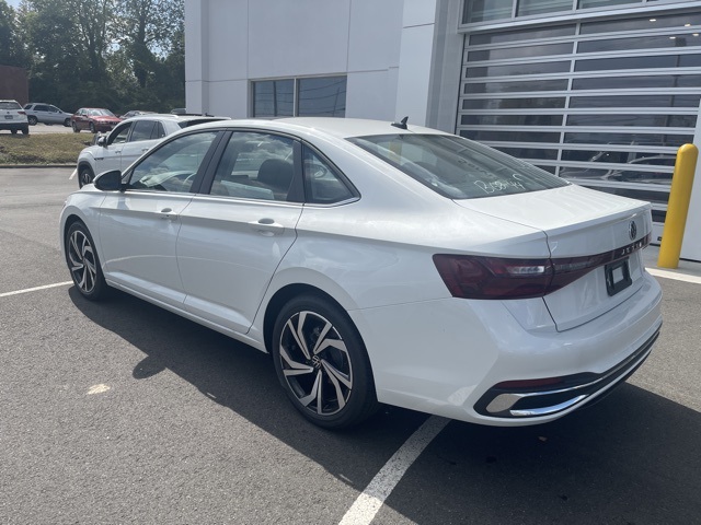 2025 Volkswagen Jetta 1.5T SEL photo 9