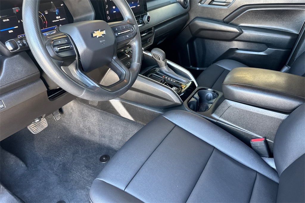 2024 Chevrolet Colorado Work Truck photo 11