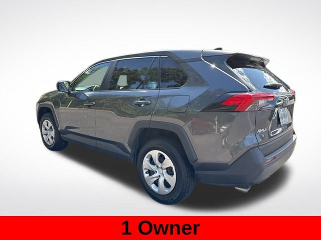 2024 Toyota RAV4 LE photo 4