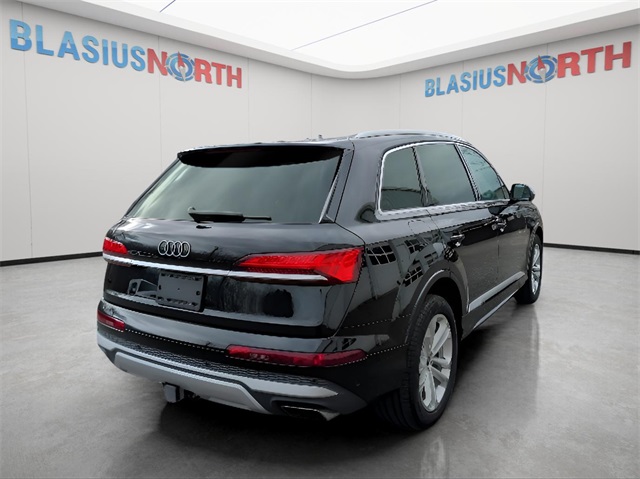 2025 Audi Q7 55 Premium Plus photo 2