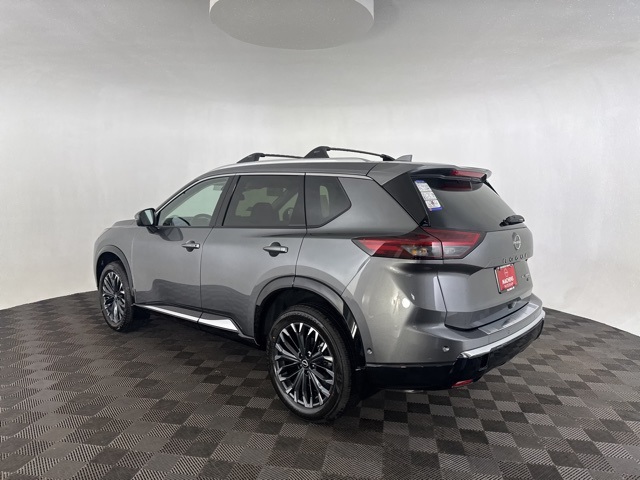 2026 Nissan Rogue Platinum photo 4