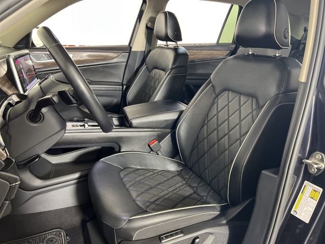 2024 Volkswagen Atlas SEL Premium R-Line photo 17