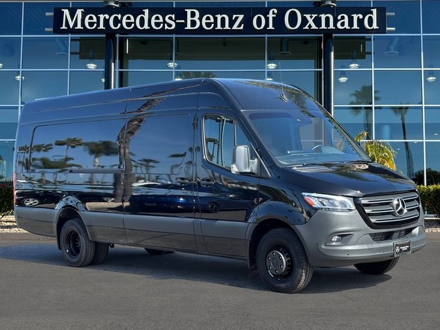 2024 Mercedes-Benz Sprinter Cargo Van Base's photo