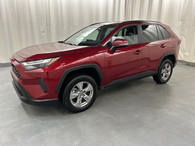 2025 Toyota RAV4 XLE photo 2
