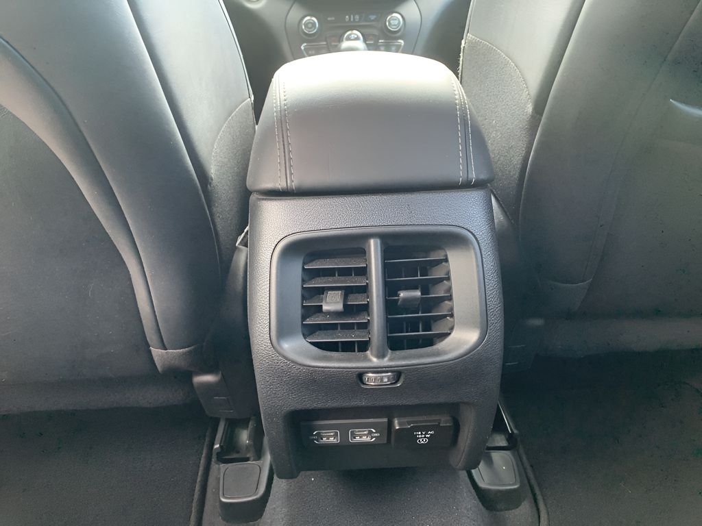 2023 Jeep Cherokee Altitude photo 13