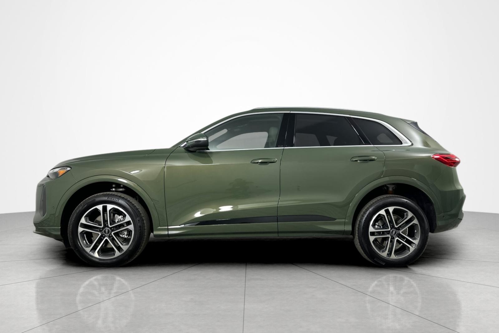 2025 Audi Q5 Premium TFSI photo 3