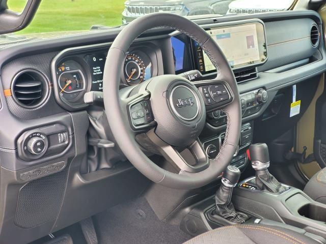 2025 Jeep Gladiator Mojave photo 6