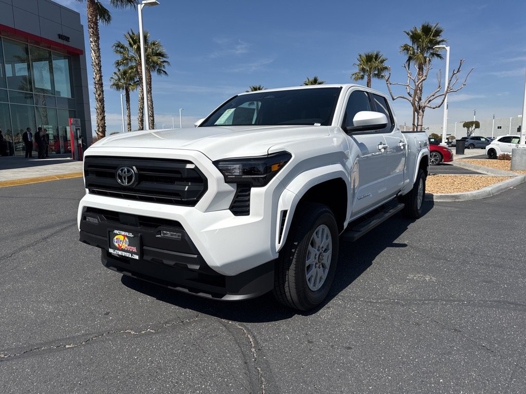 2025 Toyota Tacoma SR5 photo 2