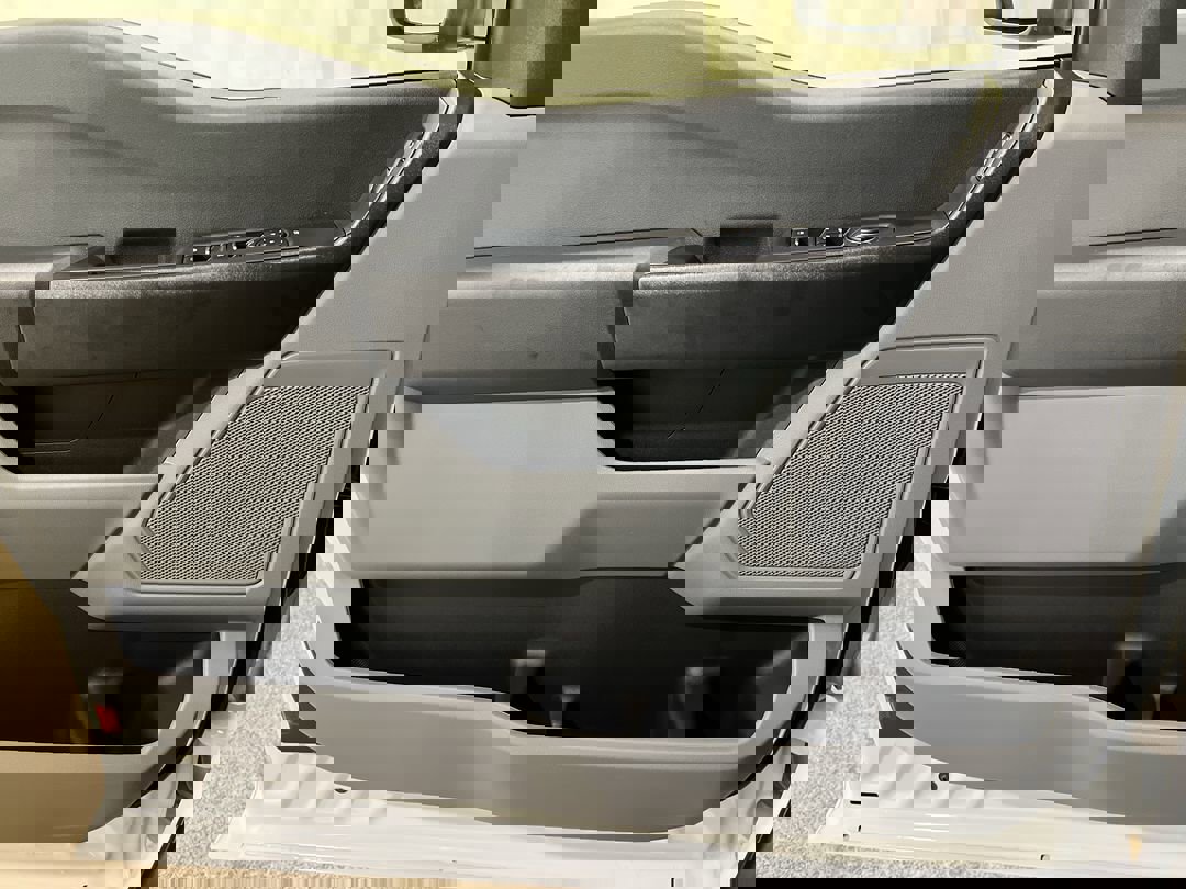 New 2025 OXFORD WHITE Ford XL image 16