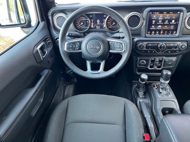 2023 Jeep Gladiator Overland photo 22
