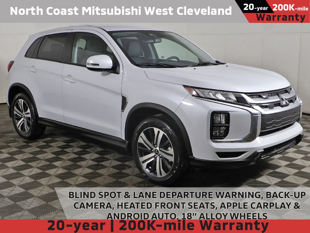 2026 Mitsubishi Outlander Sport SE's photo