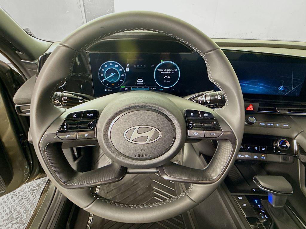 2025 Hyundai Elantra Hybrid SEL Sport photo 11