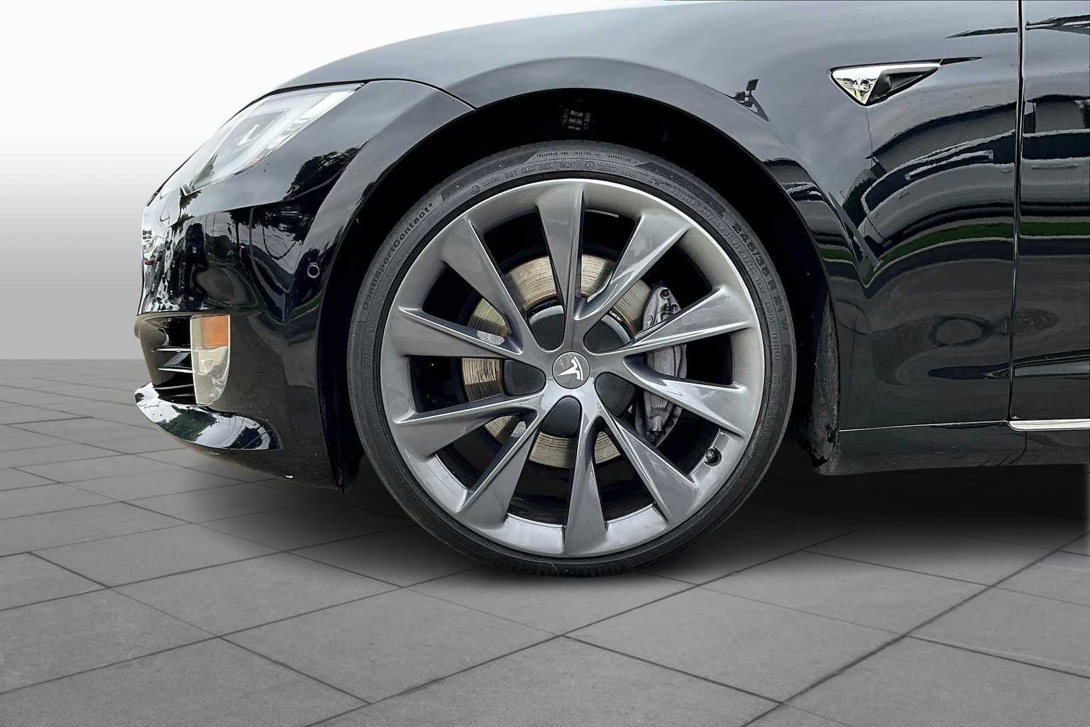 2021 Tesla Model S Long Range Plus photo 10