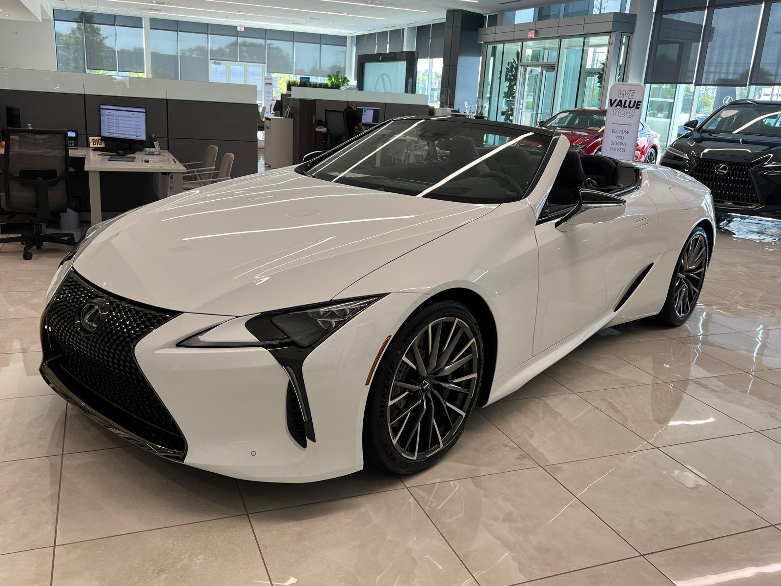 2025 Lexus LC 500 photo 2