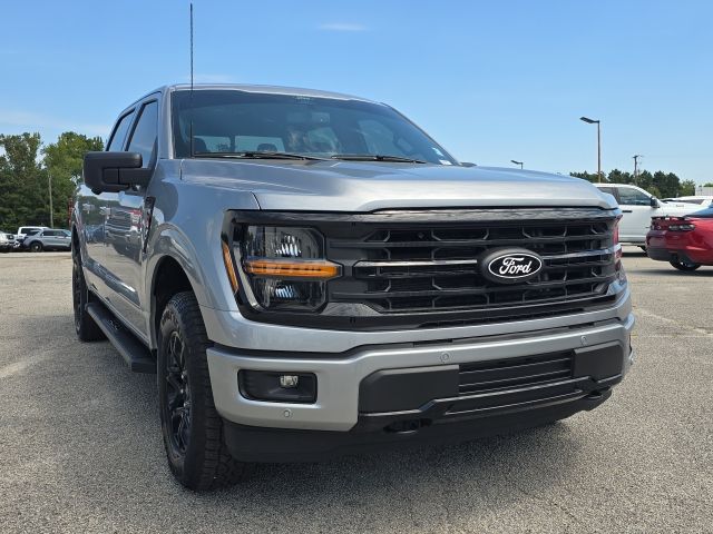 2025 Ford F-150 XLT photo 7