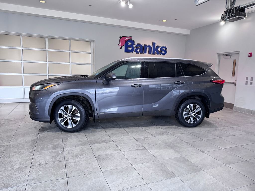 2022 Toyota Highlander Hybrid XLE photo 5