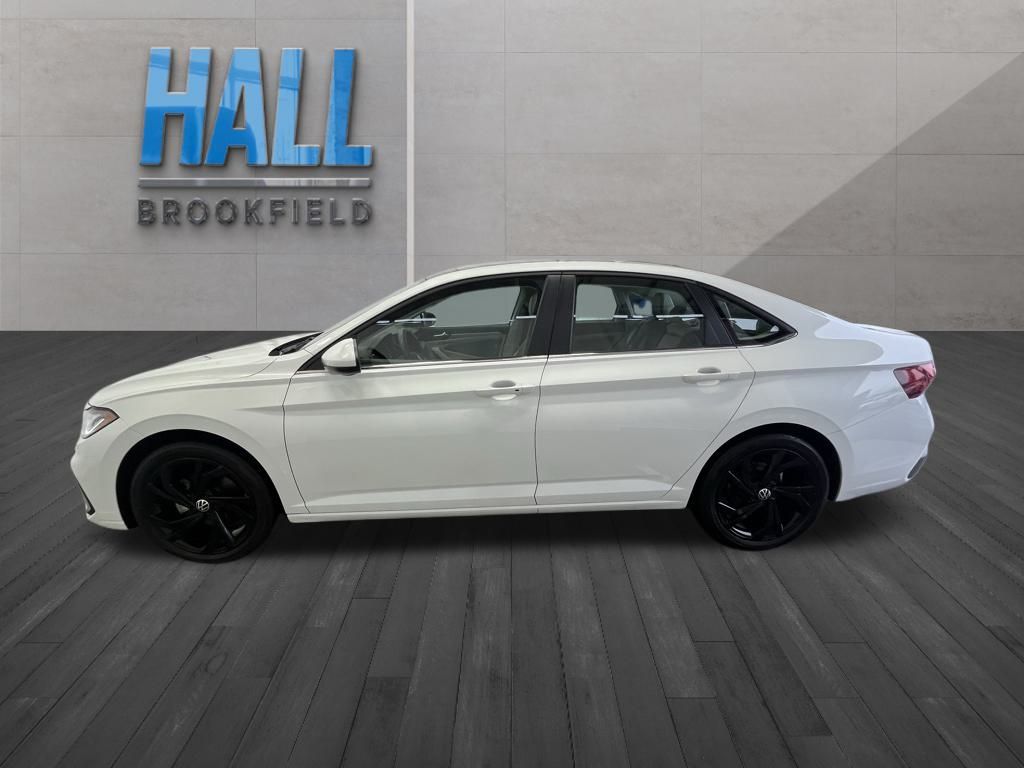 2025 Volkswagen Jetta 1.5T SE photo 2