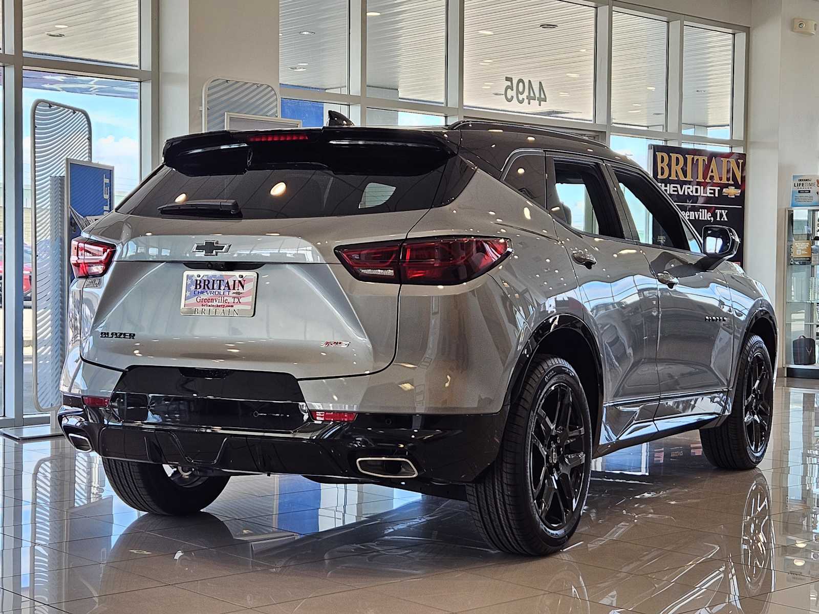 2025 Chevrolet Blazer RS photo 2