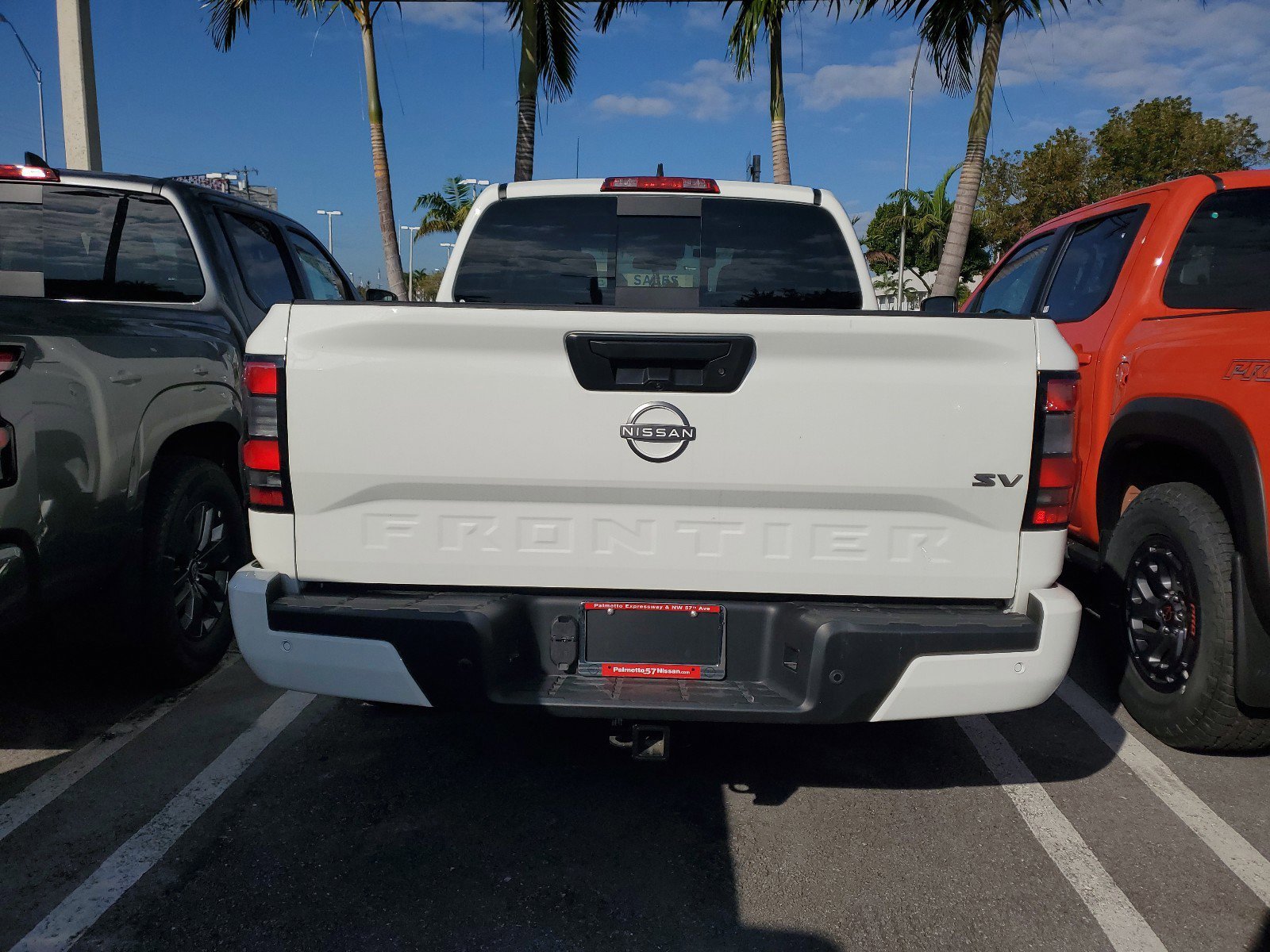 2025 Nissan Frontier SV photo 4