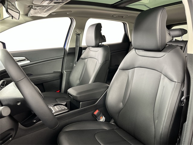 2026 Kia Sportage EX photo 3