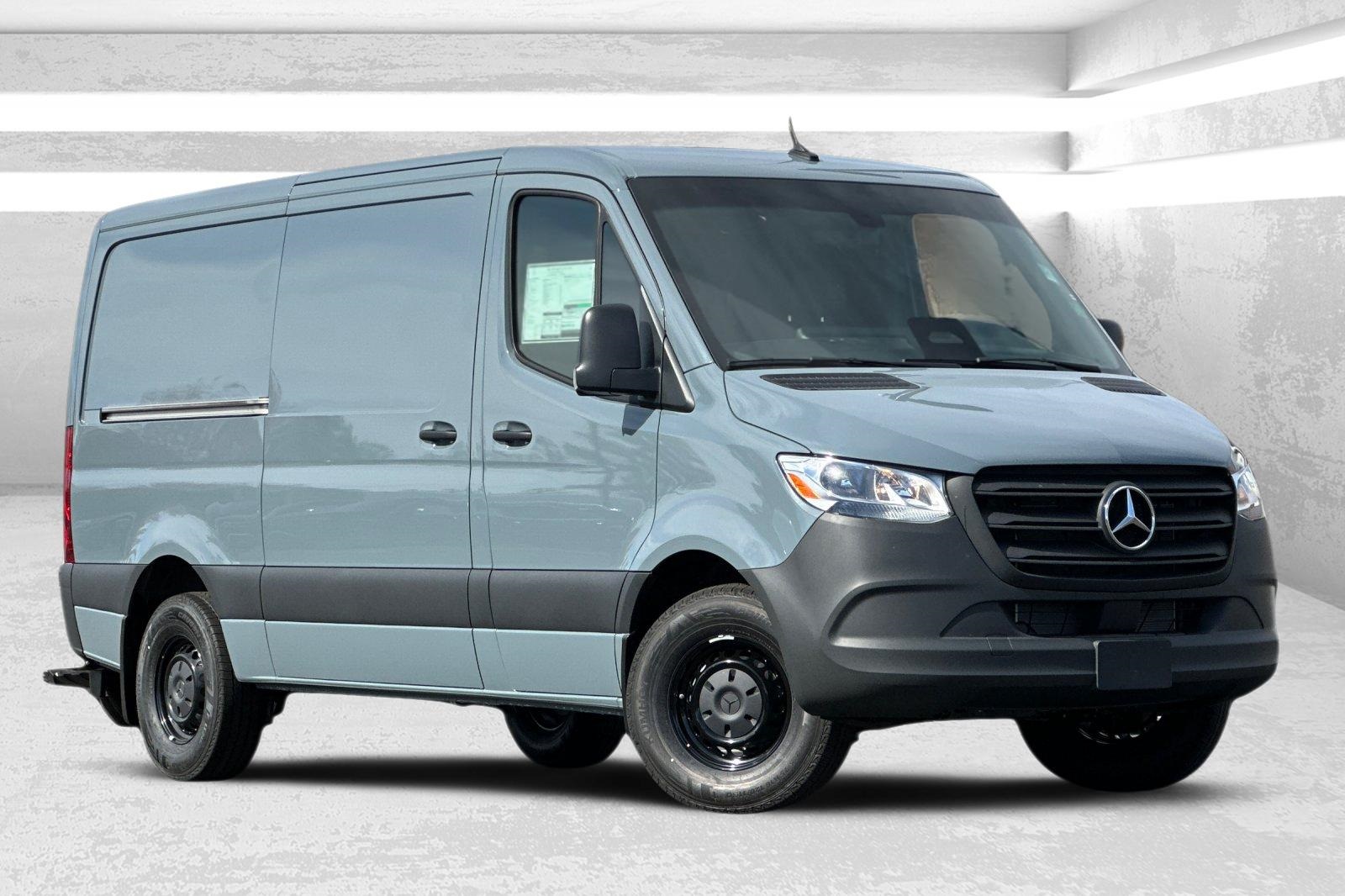 2026 Mercedes-Benz Sprinter Cargo Van Base's photo