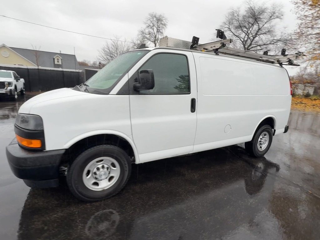 2019 Chevrolet Express Cargo 3500 photo 3