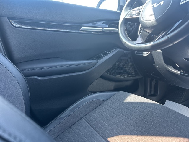 2022 Kia Seltos Nightfall Edition photo 24