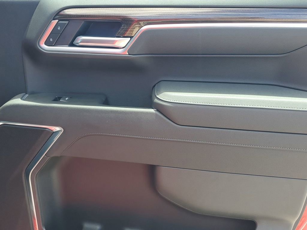 2025 Chevrolet Silverado 1500 LT photo 41