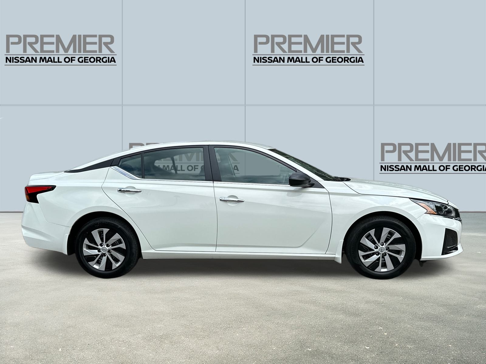 2025 Nissan Altima 2.5 S photo 3