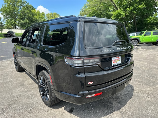 2024 Jeep Grand Wagoneer II photo 8