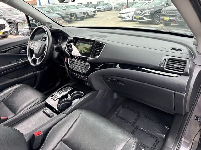 2020 Honda Pilot Touring photo 22