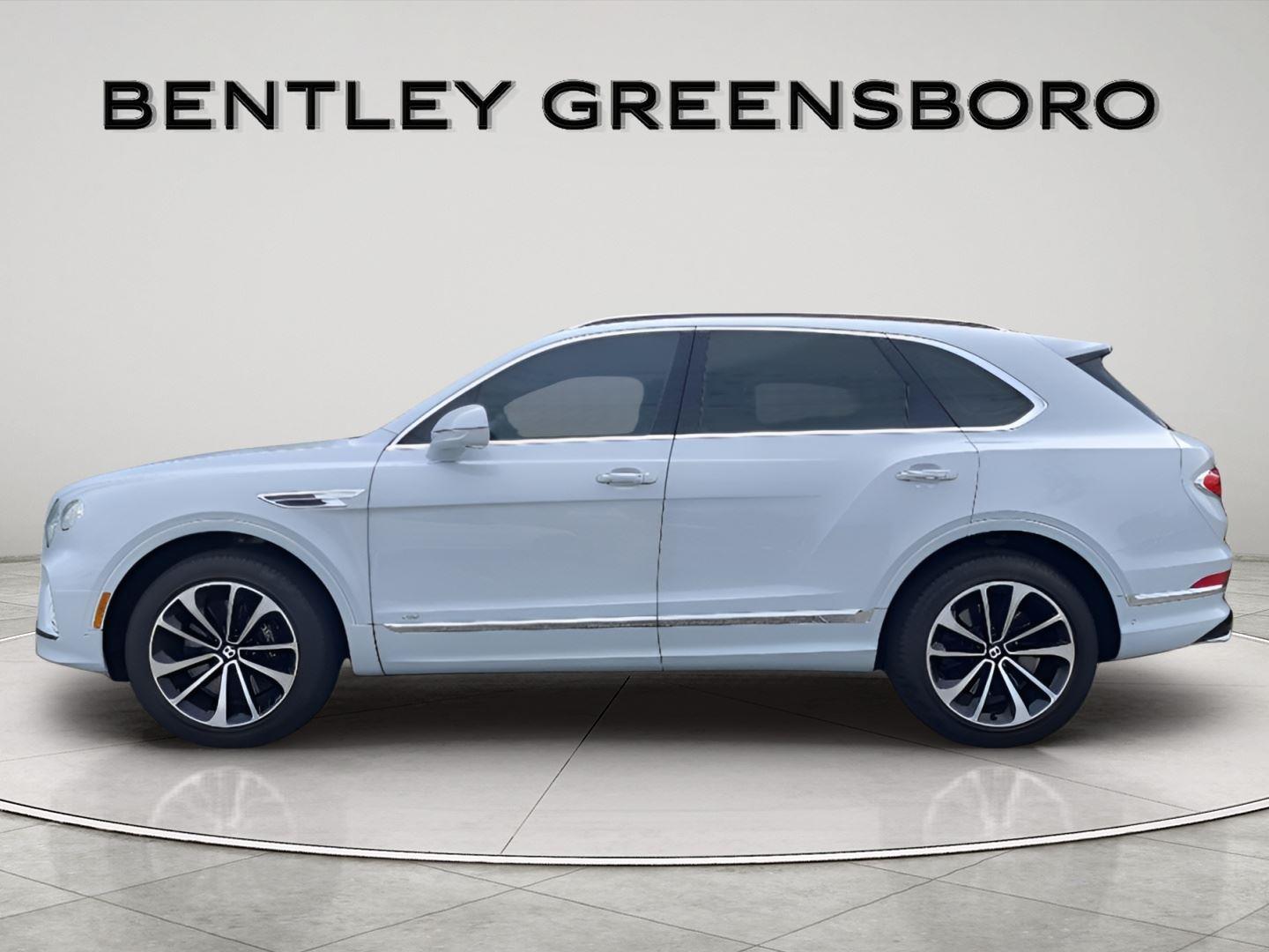 2021 Bentley Bentayga V8 photo 3